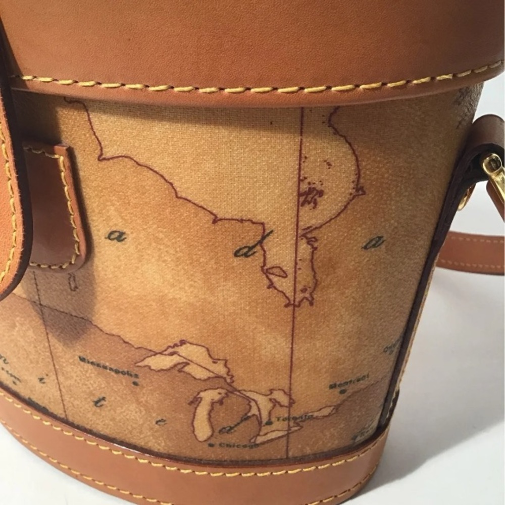 🆕 Binocular-Shaped I' Ilasse Leather Bag From Italy Alviero Martini Bag! 💥 - Picture 8 of 10